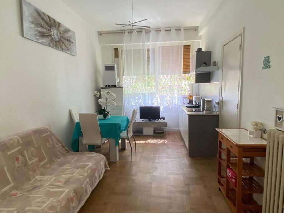 Apartment La Mer/plage A 7min De L'appart Nizza